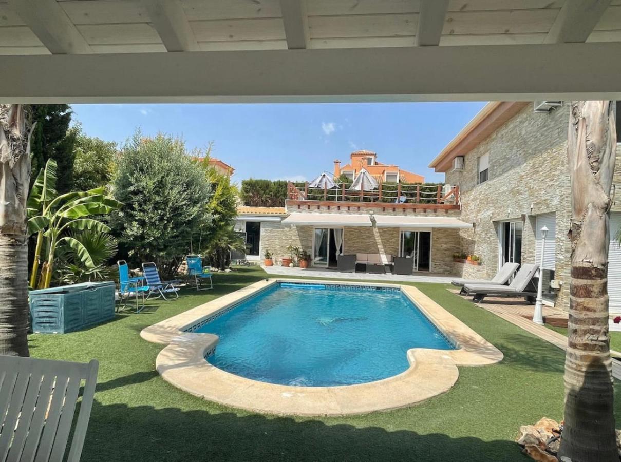 Suite Privada Frente A La Piscina Para 2 Personas Con Sofa Cama Para 2 Mas 4P No Es Casa Completa San Vicente Raspeig Dış mekan fotoğraf