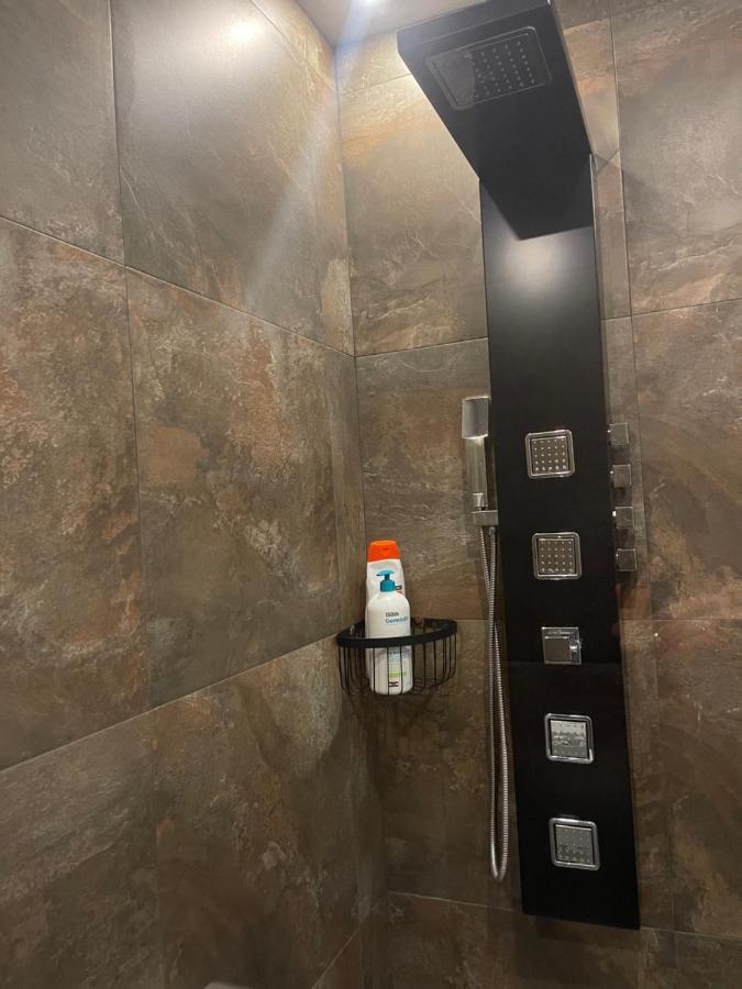 Suite Privada Frente A La Piscina Para 2 Personas Con Sofa Cama Para 2 Mas 4P No Es Casa Completa San Vicente Raspeig Dış mekan fotoğraf
